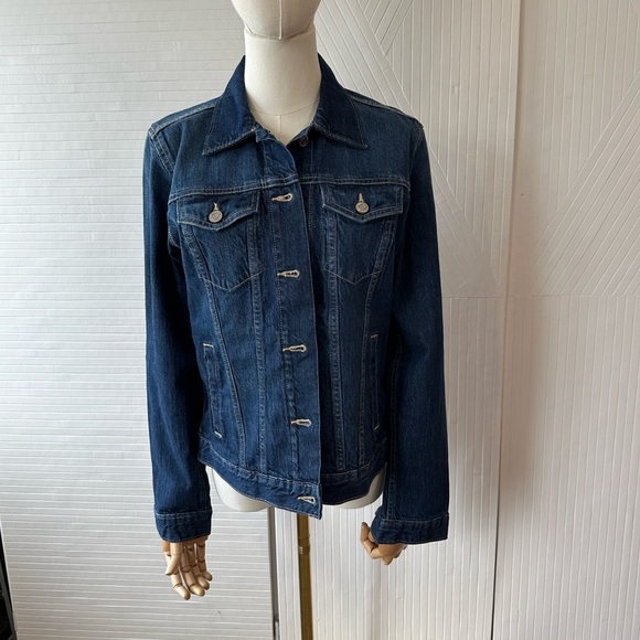 😎 NWOT! GAP Denim Jacket - Picture 3 of 7